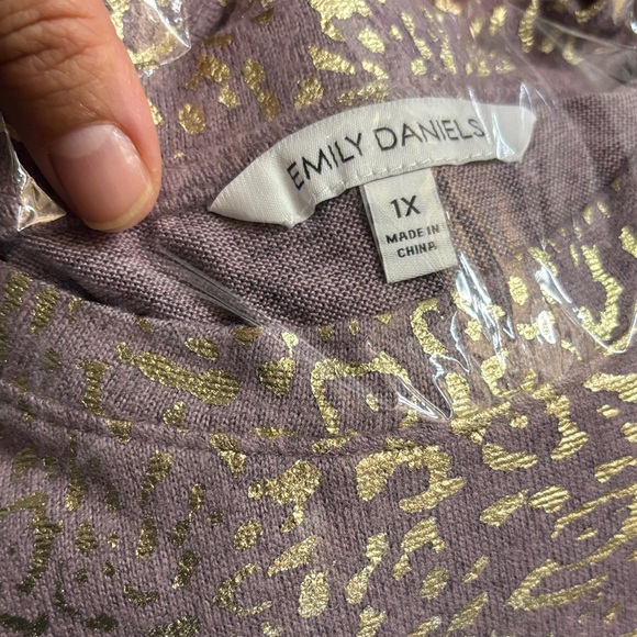 Elegant Animal Print Long Sleeve Top - Picture 5 of 6